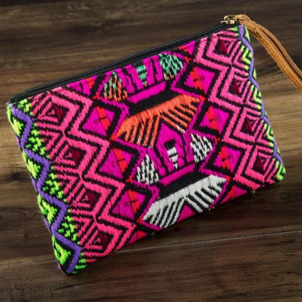 Handmade Vivid Ethnic Pattern Clutch - Picture 4 of 7
